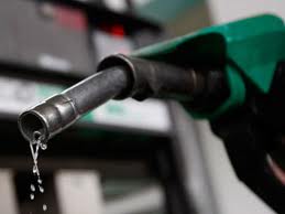 Akaryakıt vergilerinin düşürülerek benzin fiyatlarının ucuzlamasını istiyoruz